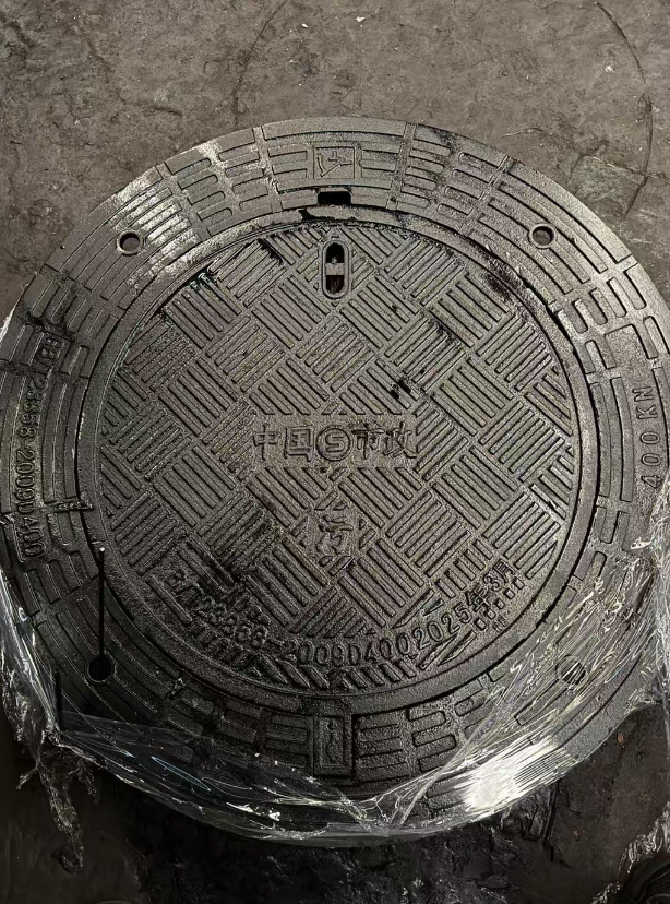 三门峡球墨铸铁防沉降井盖展示